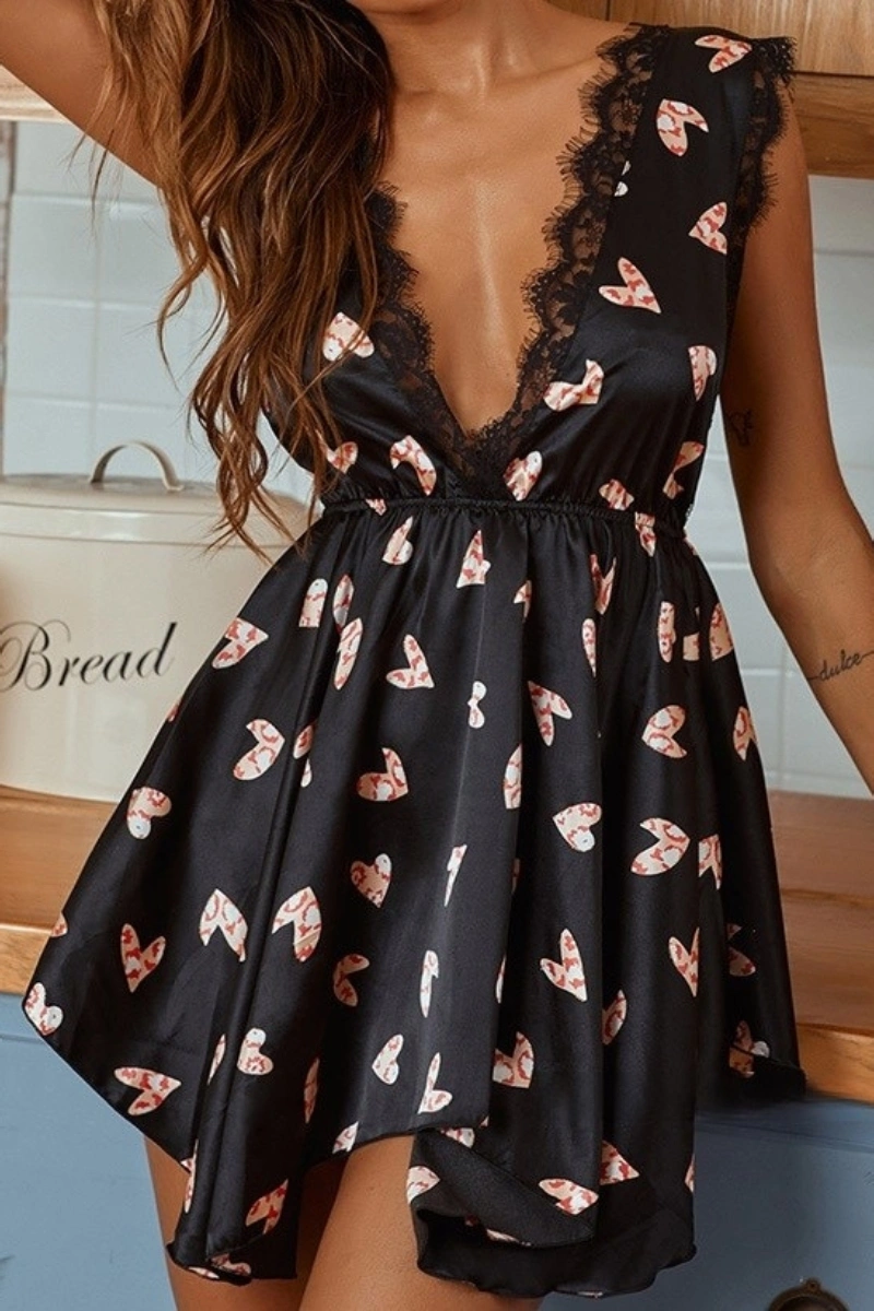 Black silk satin lace pajama set decorated with heart prints and trimmed with lace