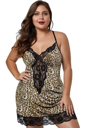 Alt Text： Plus size leopard print babydoll with black lace trim on neckline and hem