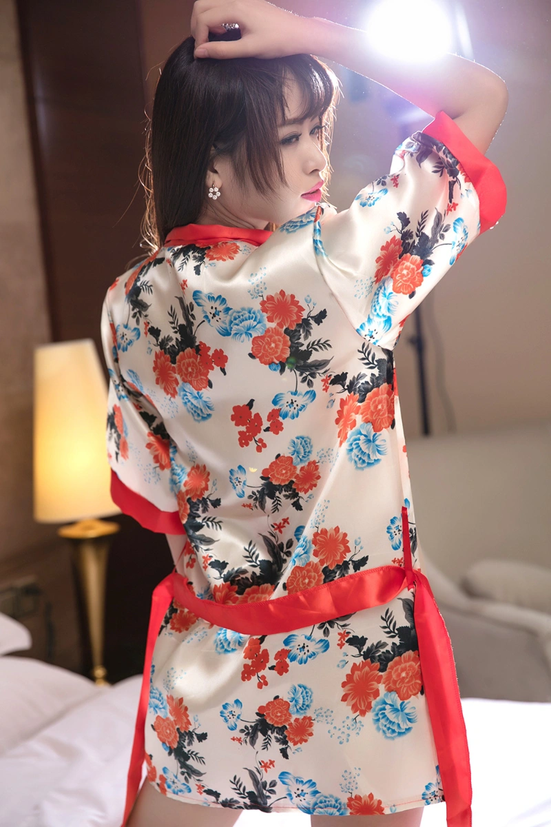 Alt text:Wholesale Sexy Kimono Lingerie back design in floral satin