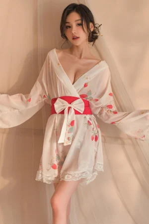 Alt Text：Wholesale short kimono nightwear in white with strawberry print, wide sleeves, and lace trim, front view
