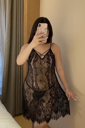 Alt Text：Full mirror view of b2b silk Lace Pajamas in sheer black floral lace