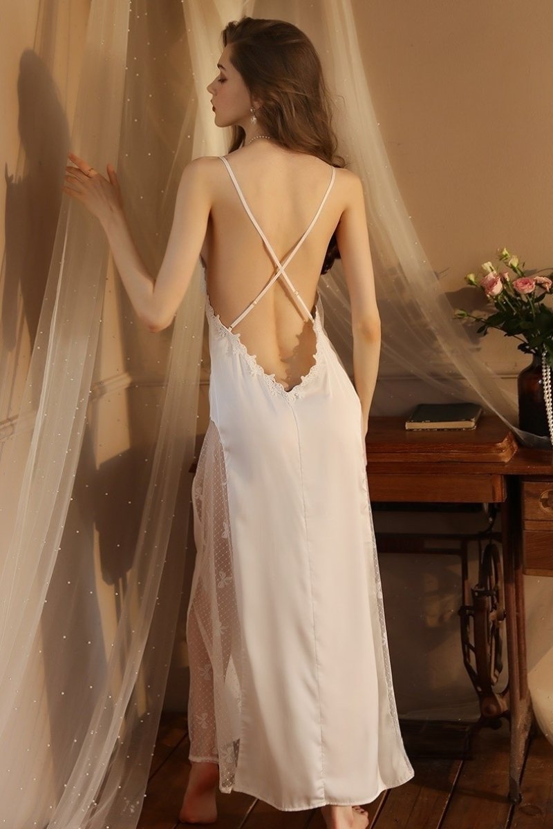 Alt Text：b2b Lace Pajamas vintage in white with open back cross straps