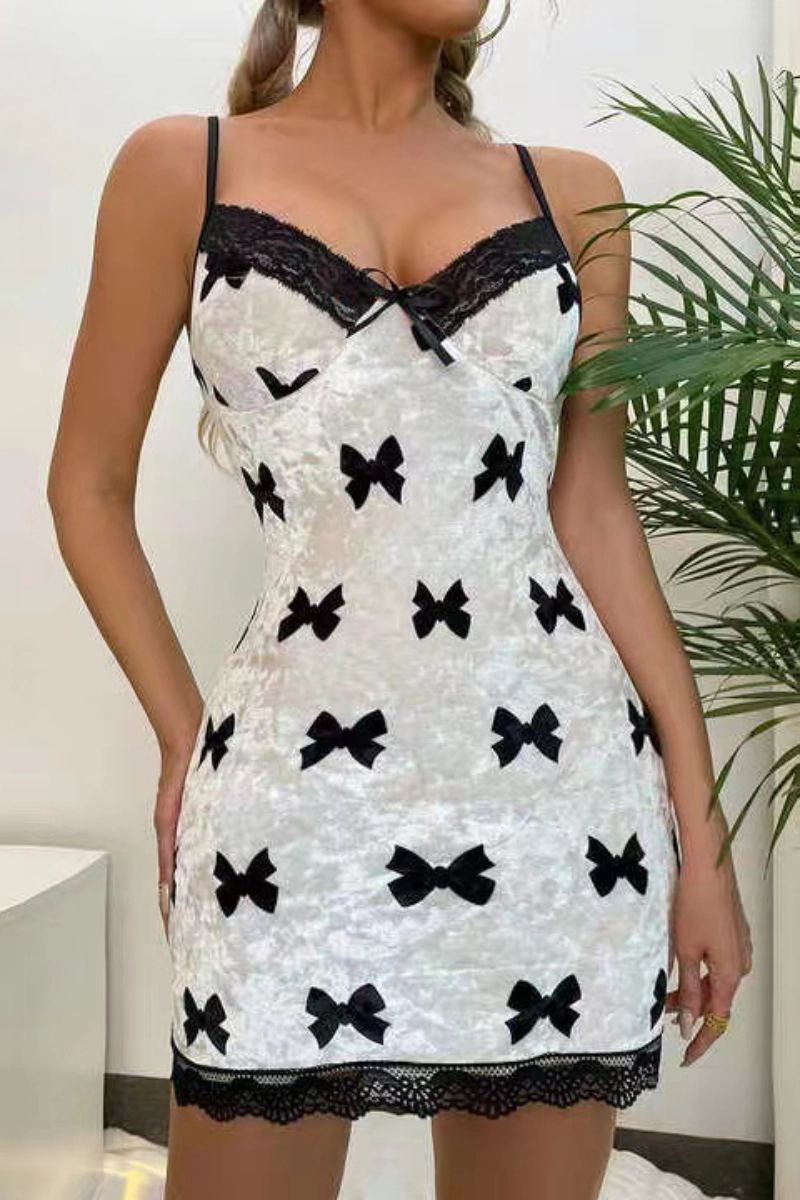 Alt:Front view of bulk Lace Pajamas white with bow print