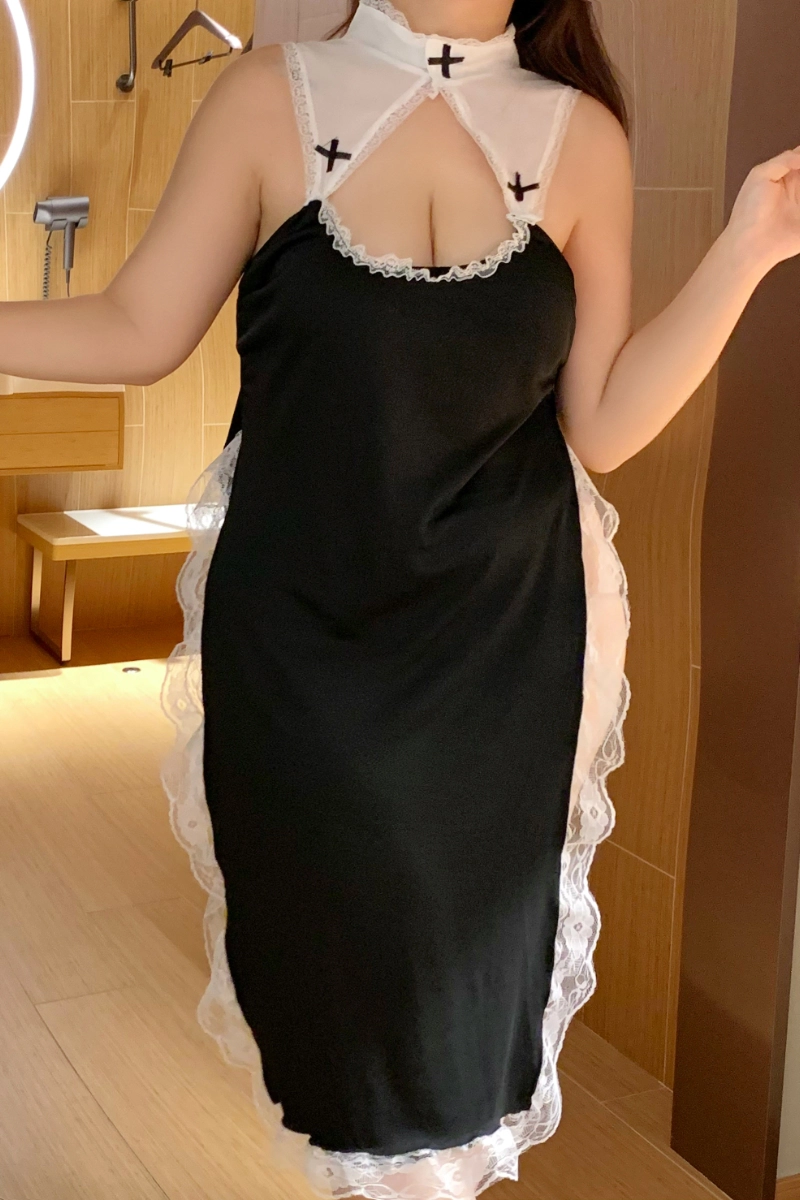 Alt Text：Custom lace trim pajamas featuring sheer front design with white lace accents