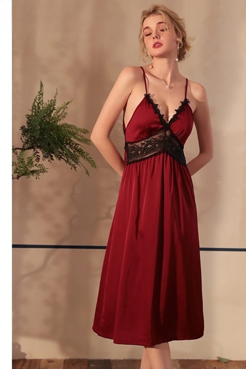 Alt：Wine red private label lace babydoll pajamas with lace waist panel