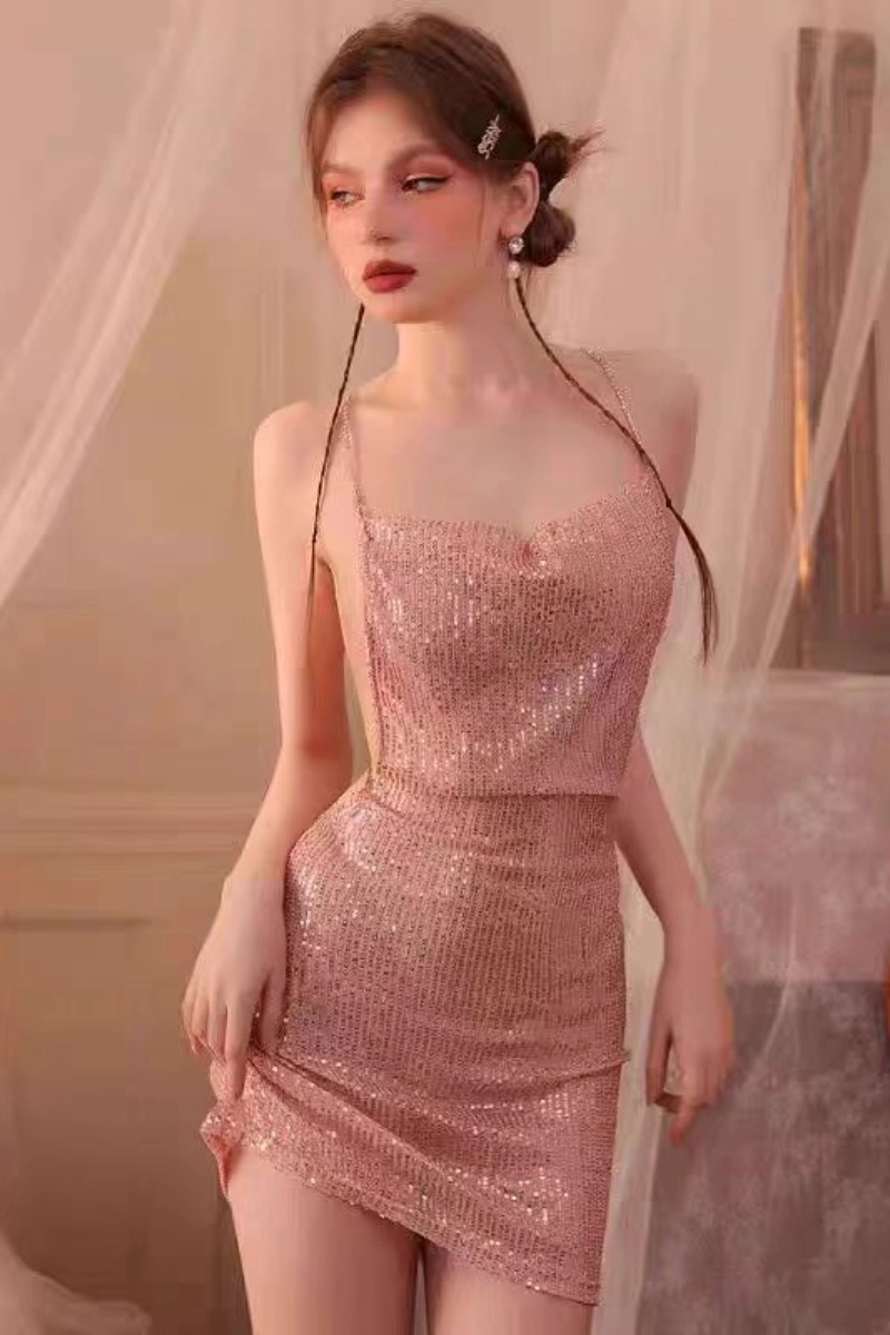 Alt Text:Custom lace Pajamas cheap in pink sequin design, front view