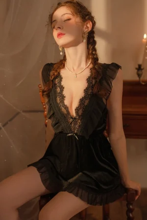 Alt text：bulk lace Pajamas cheap in velvet with lace plunge front