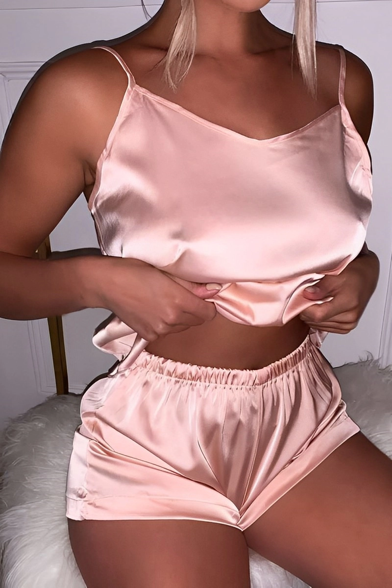 Alt：Peach pink satin OEM lace top nightgown lingerie for women