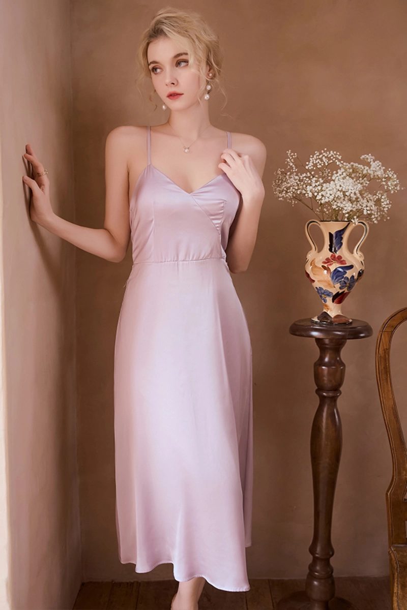 **alt：**Private label long sexy pajamas lace in elegant lavender