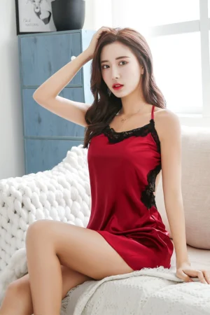 alt：Front view of red bulk babydoll pajamas lace sleepwear