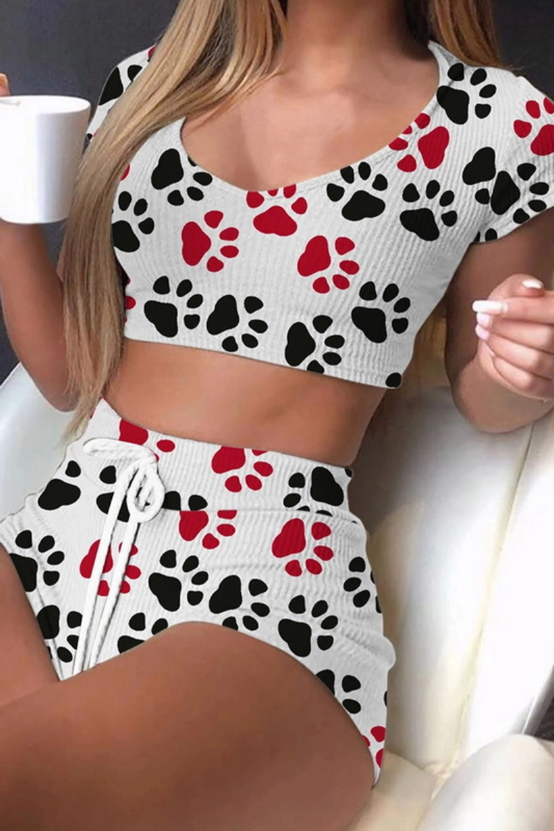 Alt Text：White b2b lace transparent Pajamas featuring red and black paw prints